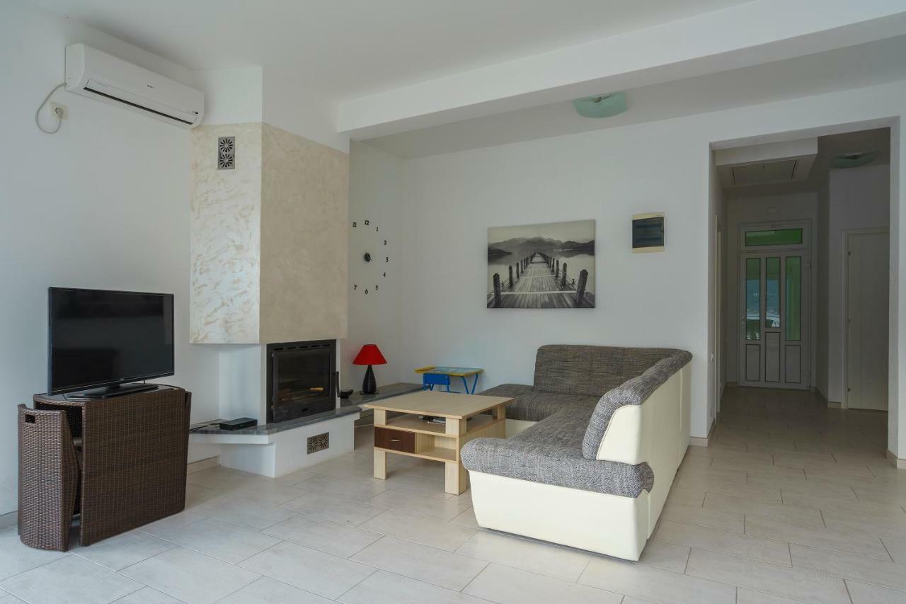 Villa Kosta دونجي مورينج المظهر الخارجي الصورة